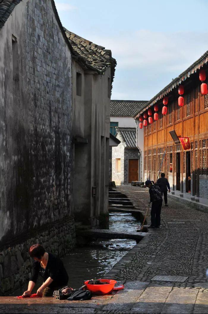 摇滚乐团的装扮
